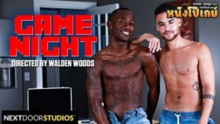 คลิปโป๊เกย์ NextDoorStudios – Beaux Banks วัยรุ่นฝรั่งเงี่ยนควย เล่นเกมส์กับเพื่อนๆ ในบ้าน ก่อนคนนึงจะขอตัวไปนอน เลยจับหนุ่มนิโกรหุ่นฟิตๆ มาเย็ด ควักควยโม๊กสดแหกตูดเลีย แล้วจัดหนักเย็ดสดรูตูดกระแทกไม่ยั้ง ล่อจนน้ำแตกชักว่าวน้ำพุ่ง