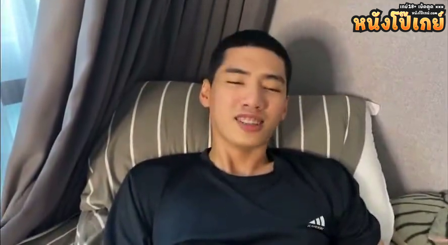 คลิปโป๊เกย์ เกย์รับ หน้าตาโคตรน่ารักเลยโดนจับซอยตูด ควยโคตรใหญ่มียิ้มให้กล้องด้วยเกย์ไทยเสียงเพราะ มีการบอกไม่ไหวแต่ควยแข็งไม่หยุด