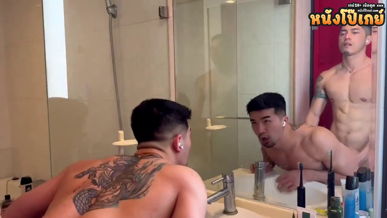 คลิปโป๊เกย์ เกย์หุ่นดี เหมือนเทรนเนอร์ฟิตเนตเลยเย็ดกันหน้ากระจกซอยตูดโคตรเสียวหน้าตอนโดนเย็ดโคตรฟินสงสัยจะเสียวไม่ไหว